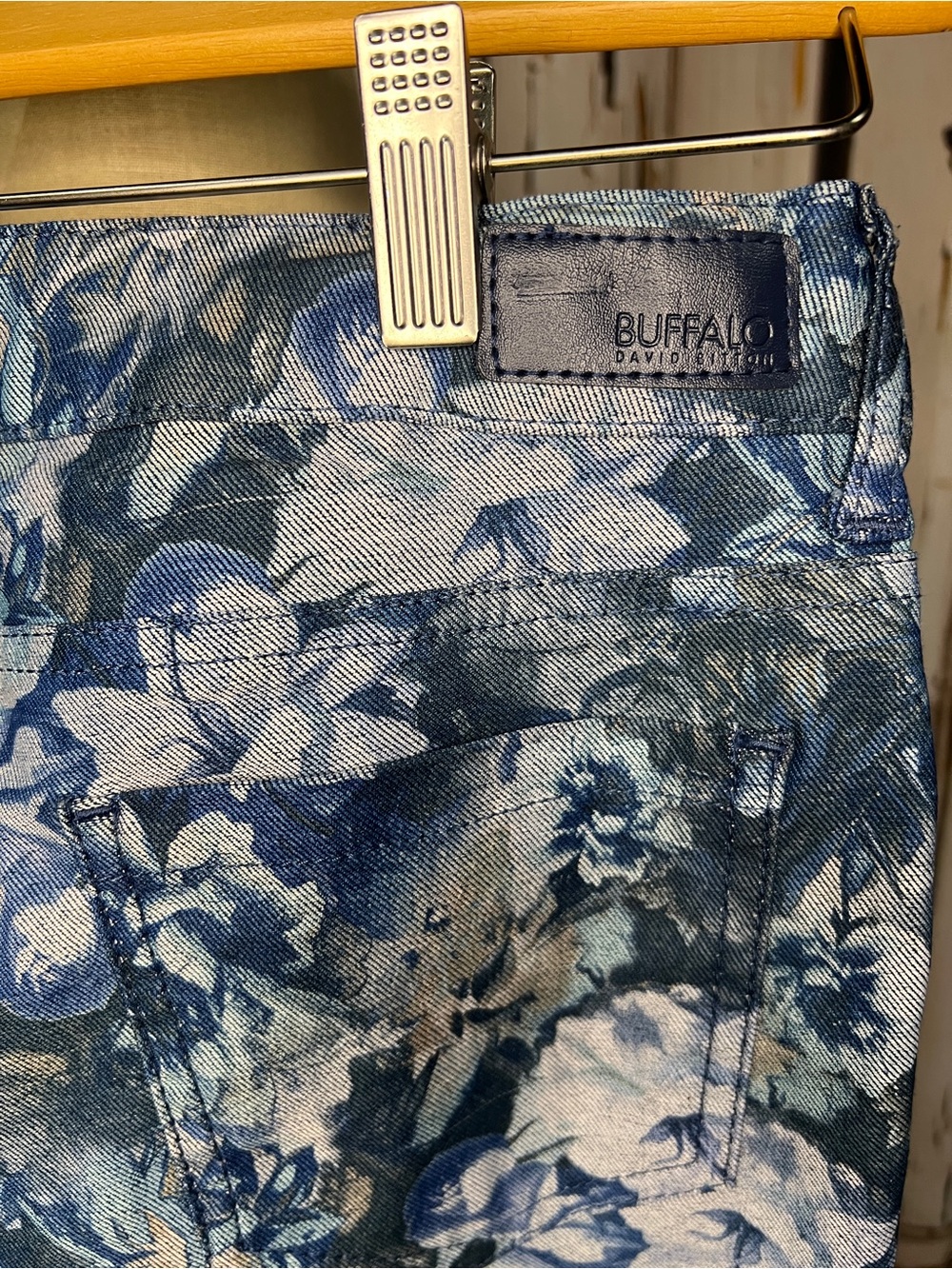 UNIQUE Buffalo David Bitton Blue Floral Skinny Jeans - Picture 4 of 8